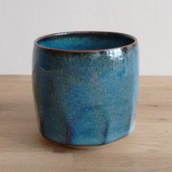 Faceted cup, blue